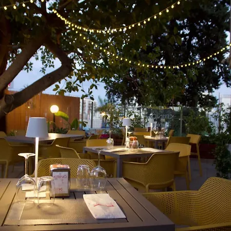 Krino' Cafe Hotel 3*