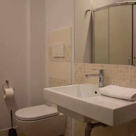 Krino' Cafè Hotel 3*